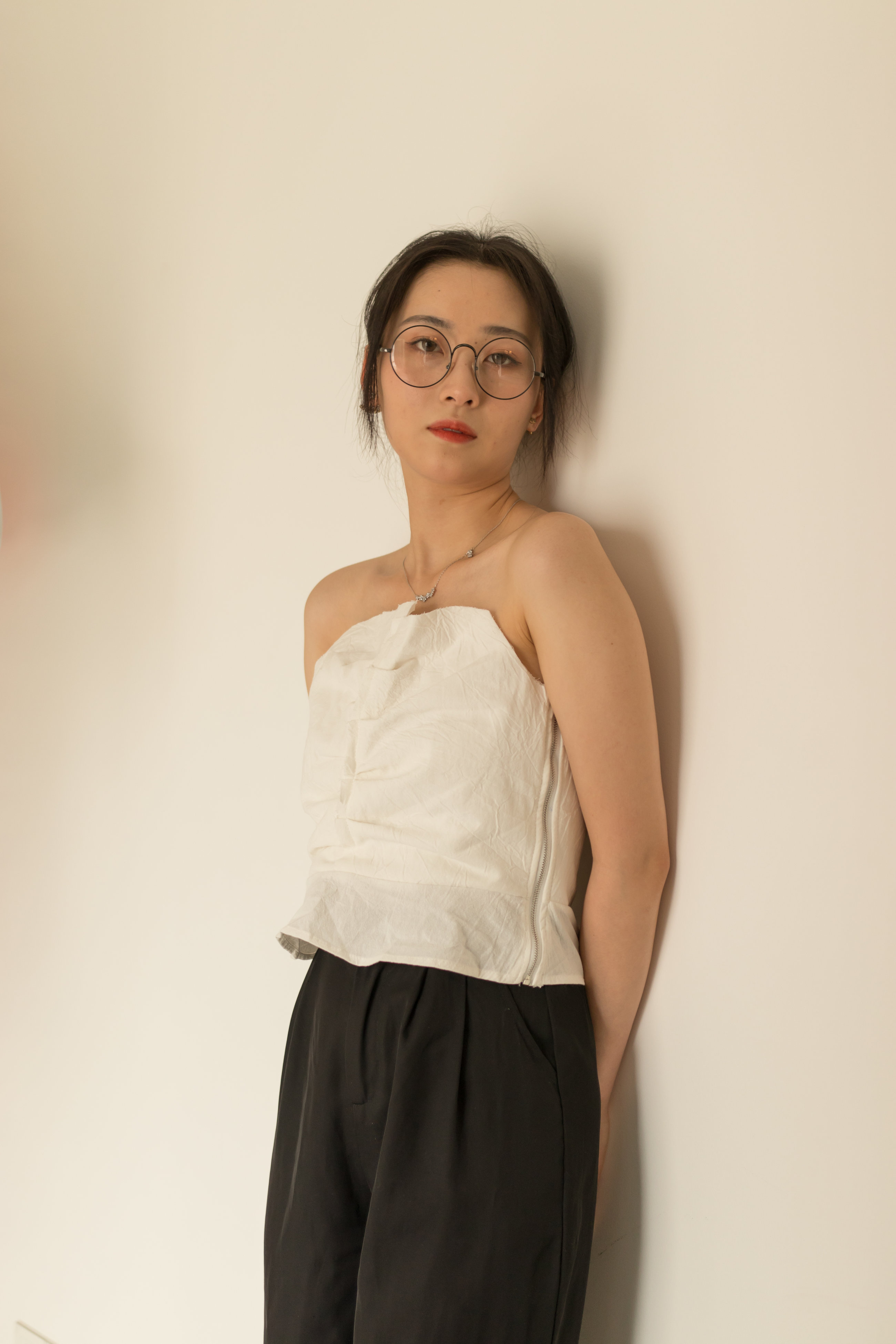 眼鏡妹子看上去就是騷