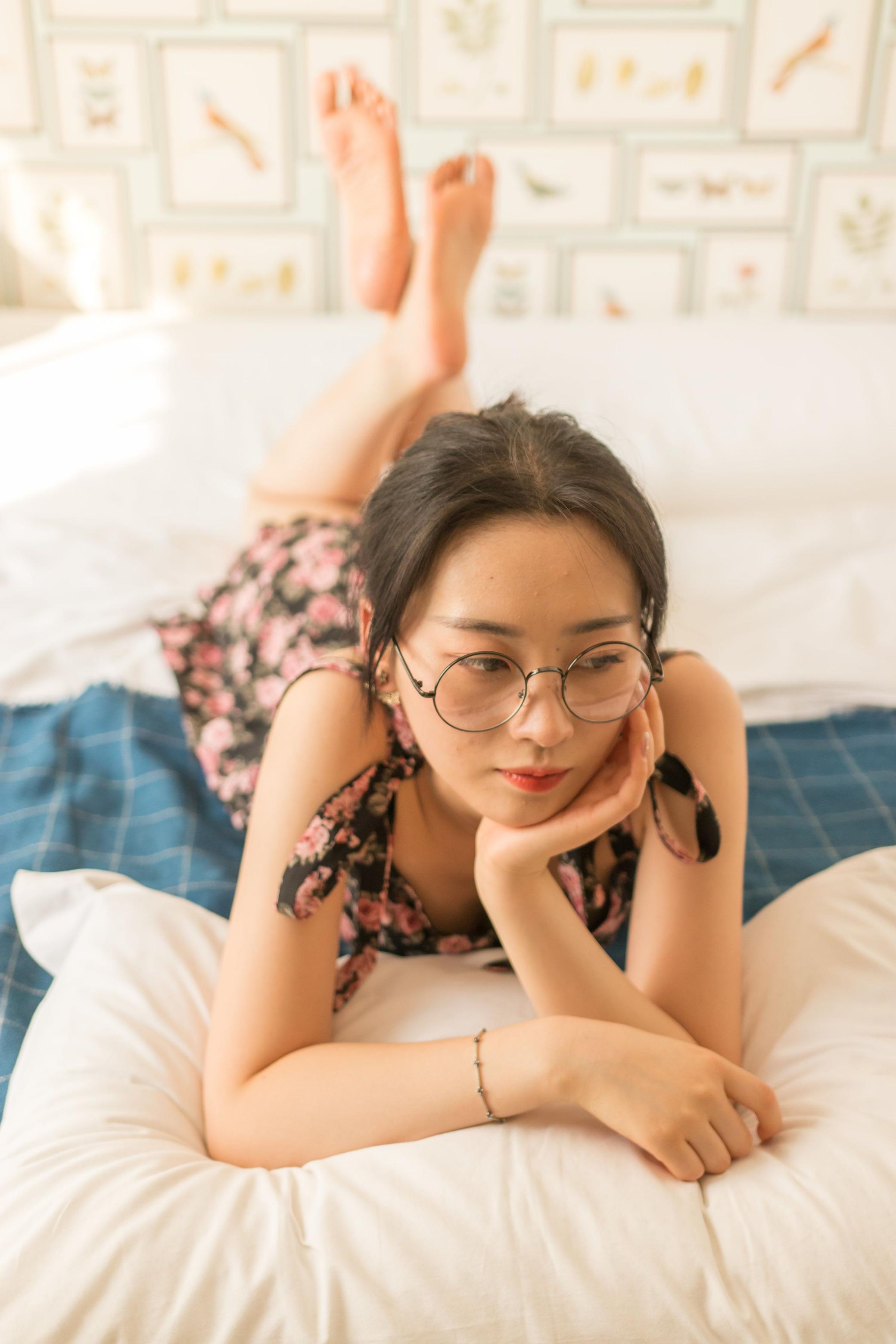 超誘人的碎花裙小姐姐