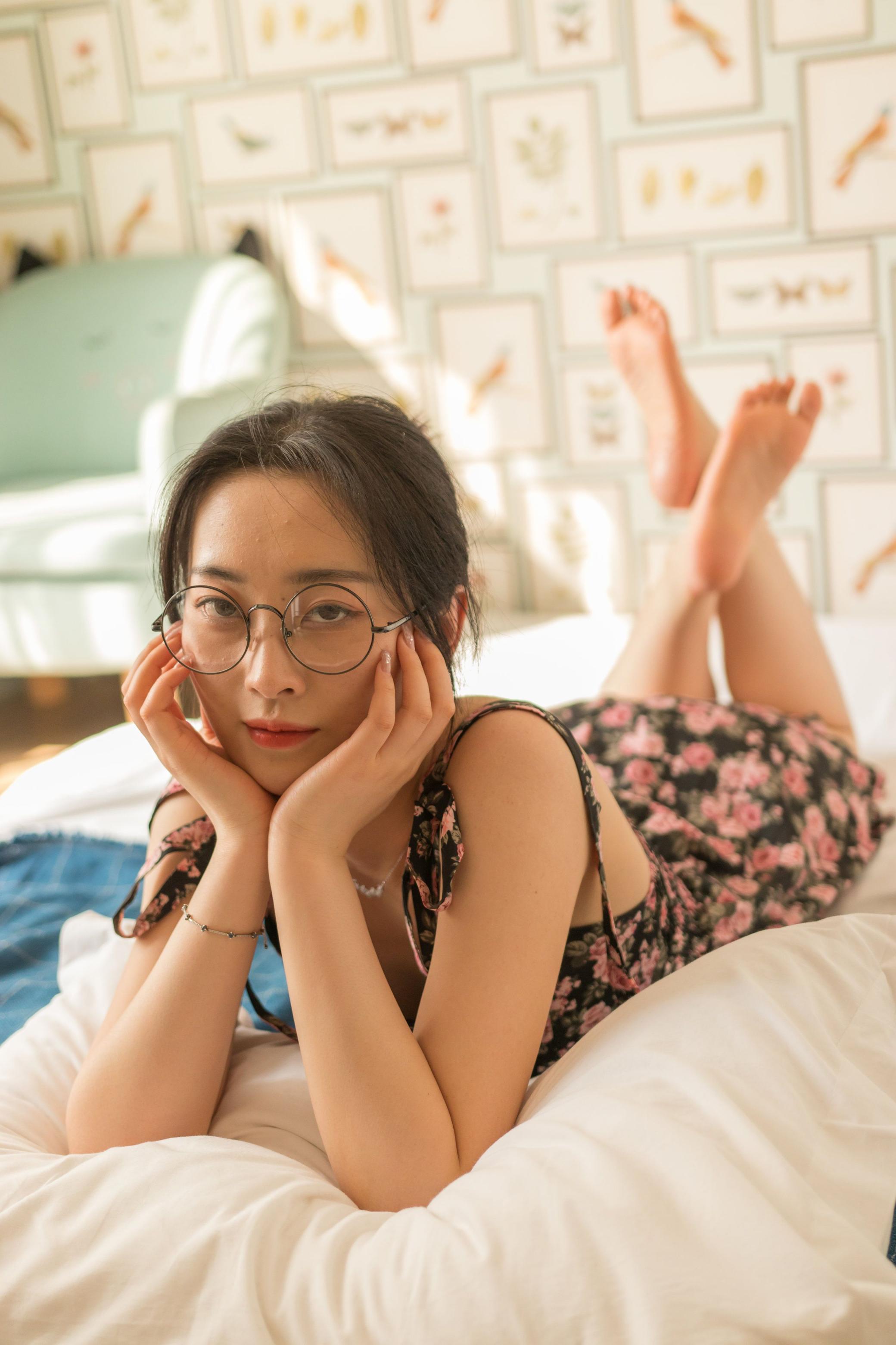 超誘人的碎花裙小姐姐