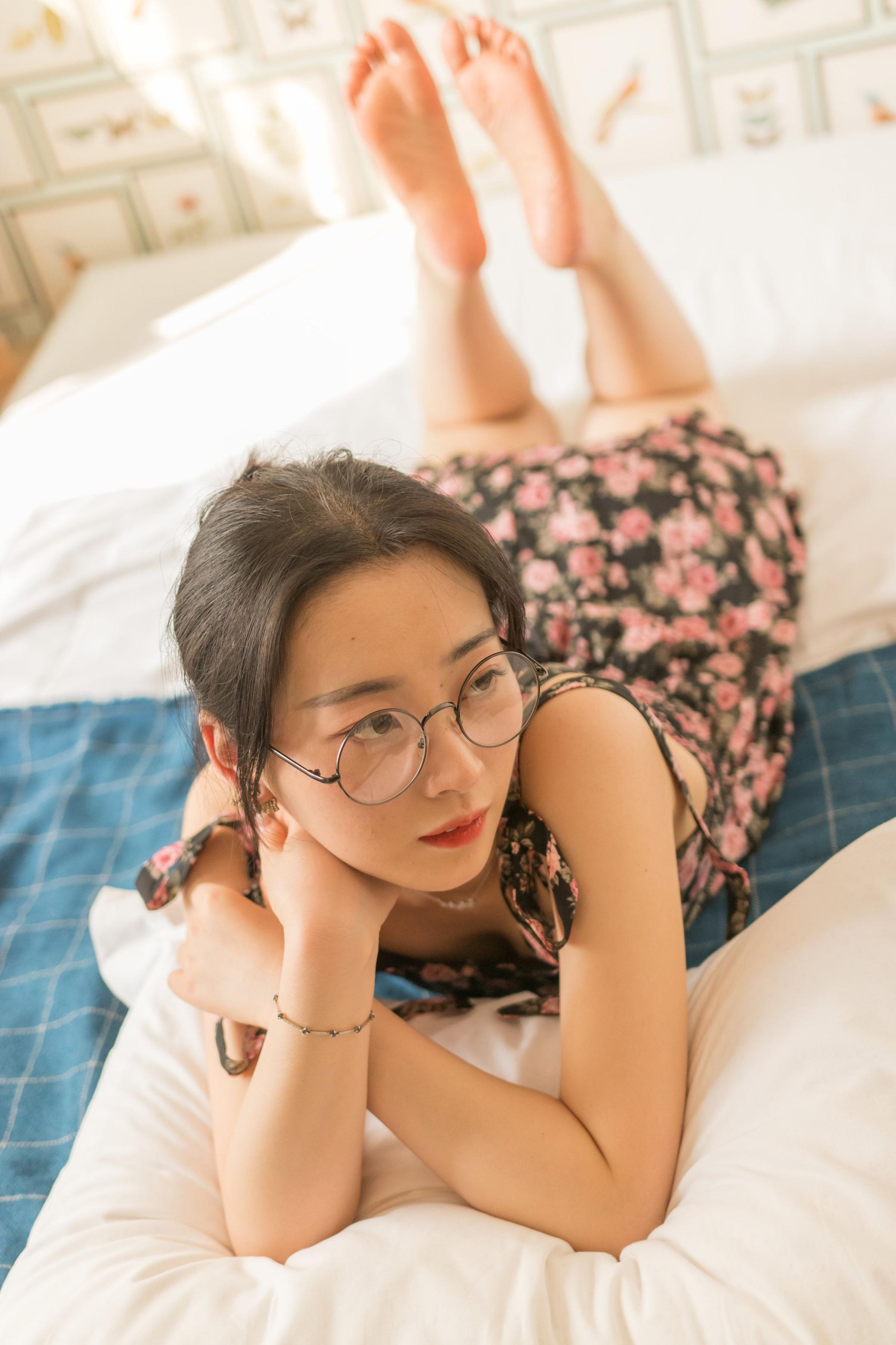 超誘人的碎花裙小姐姐
