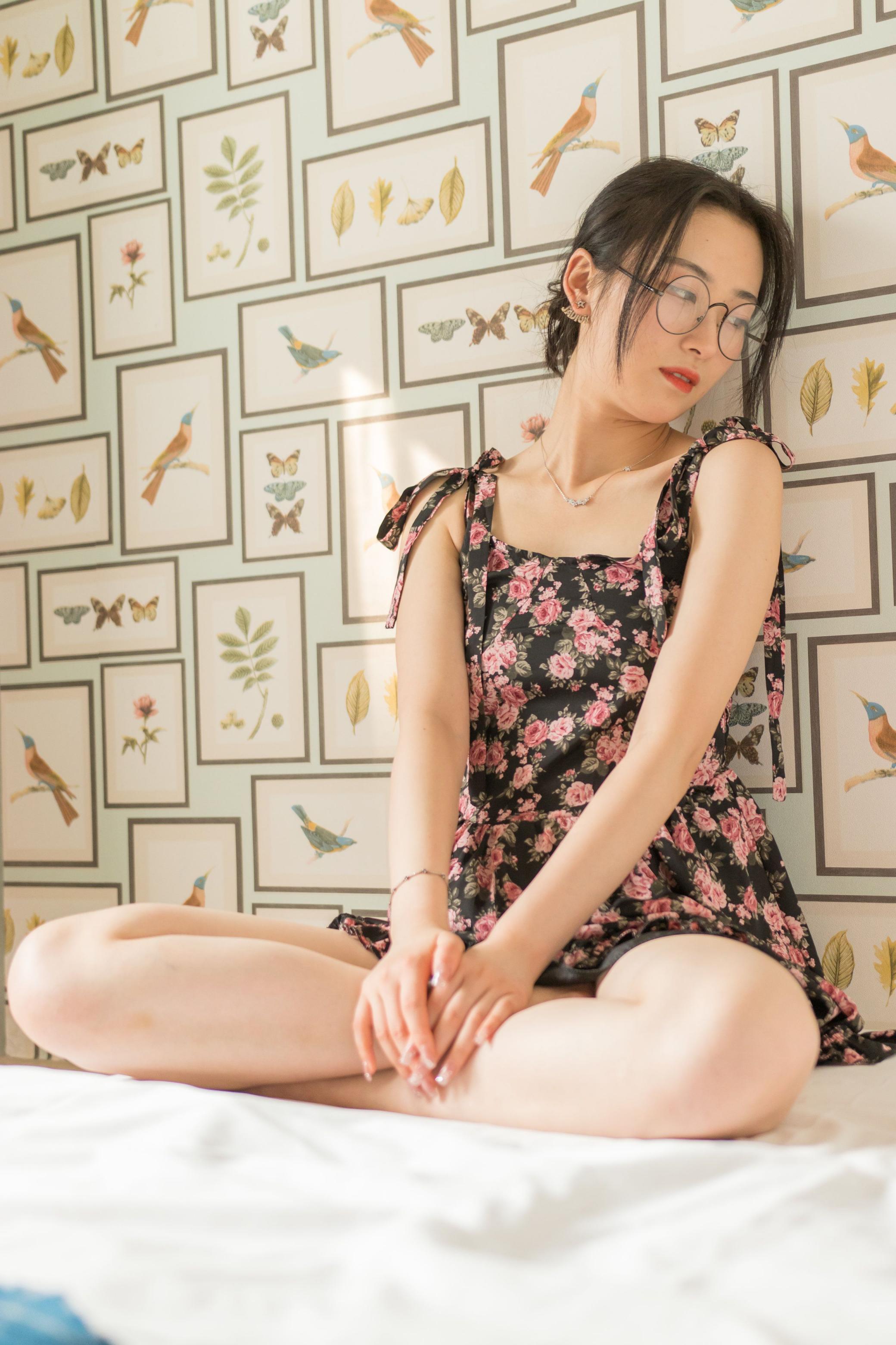 超誘人的碎花裙小姐姐