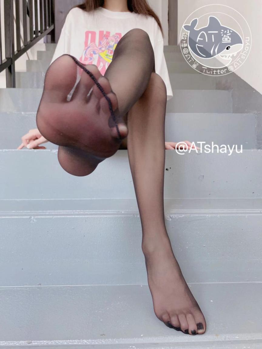 AT鯊 - 樓道里的黑絲