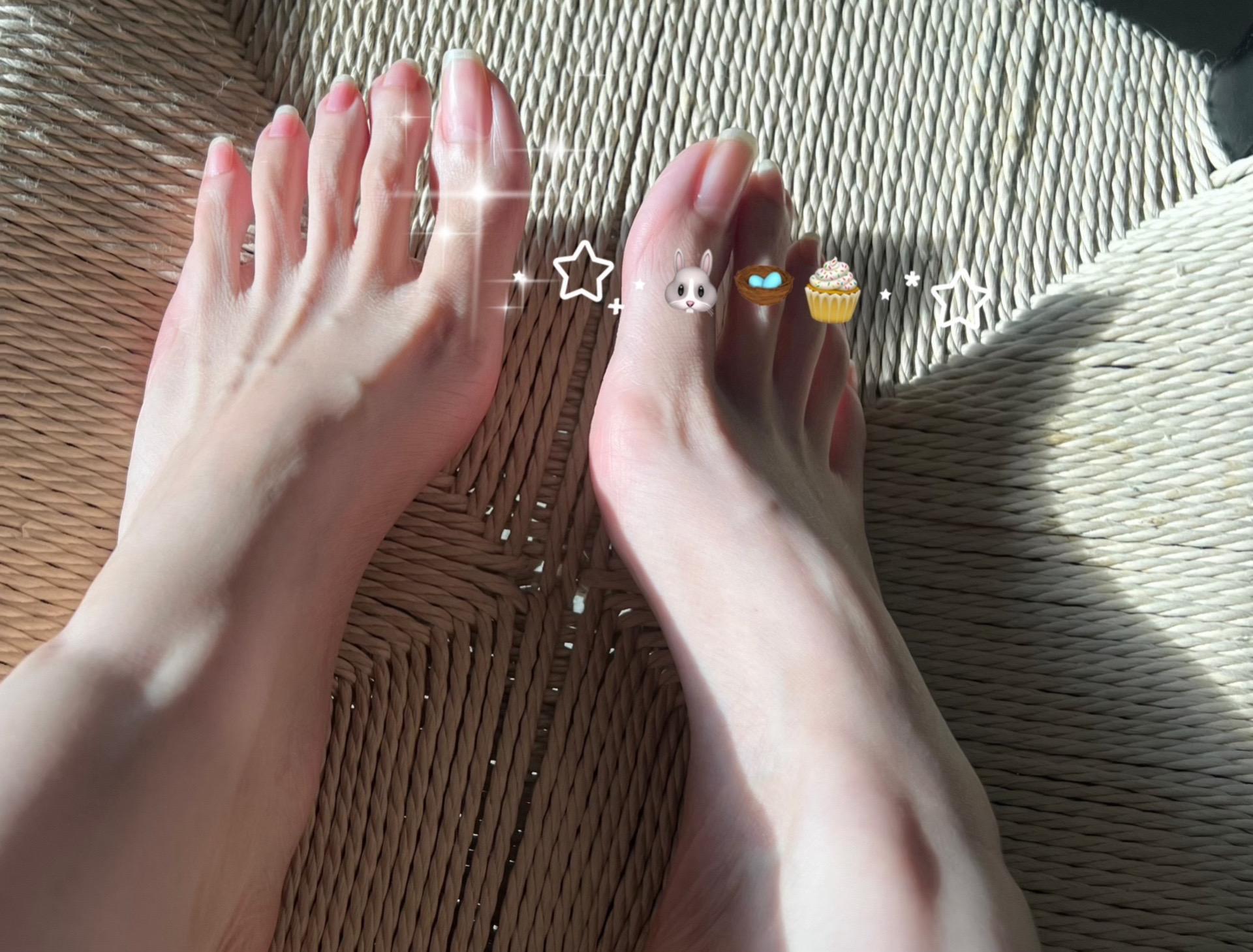 細細腳踝，軟嫩白皙的玉足，是不是你的菜