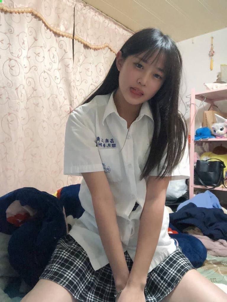 [小母狗]大學生 - 年輕的身體就是好