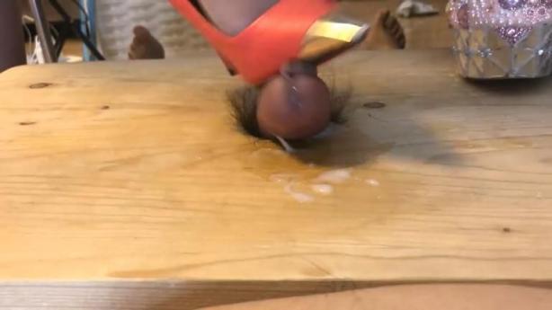 亂七八糟的一堆腳
