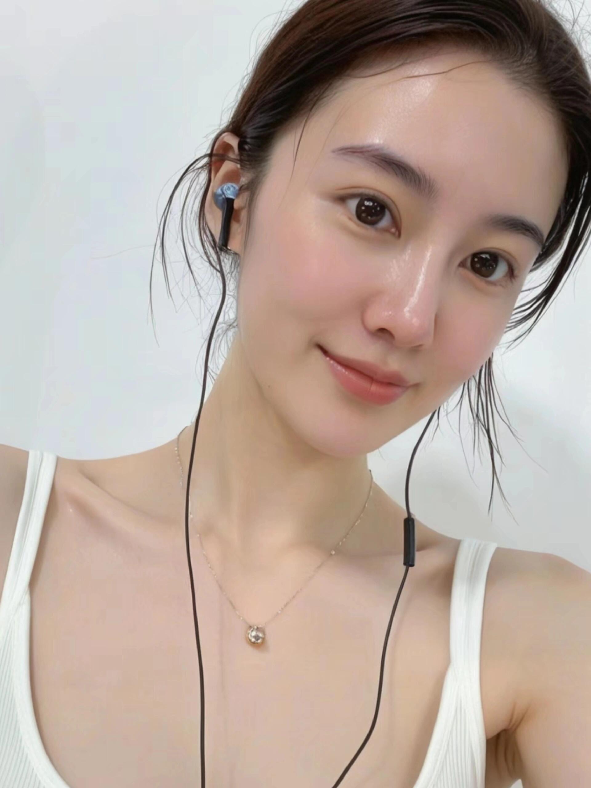 萬千嬌媚美少婦[28P]