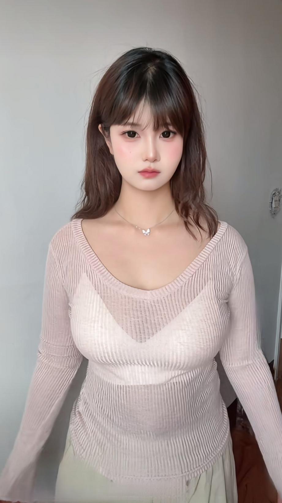 絕美胸模
